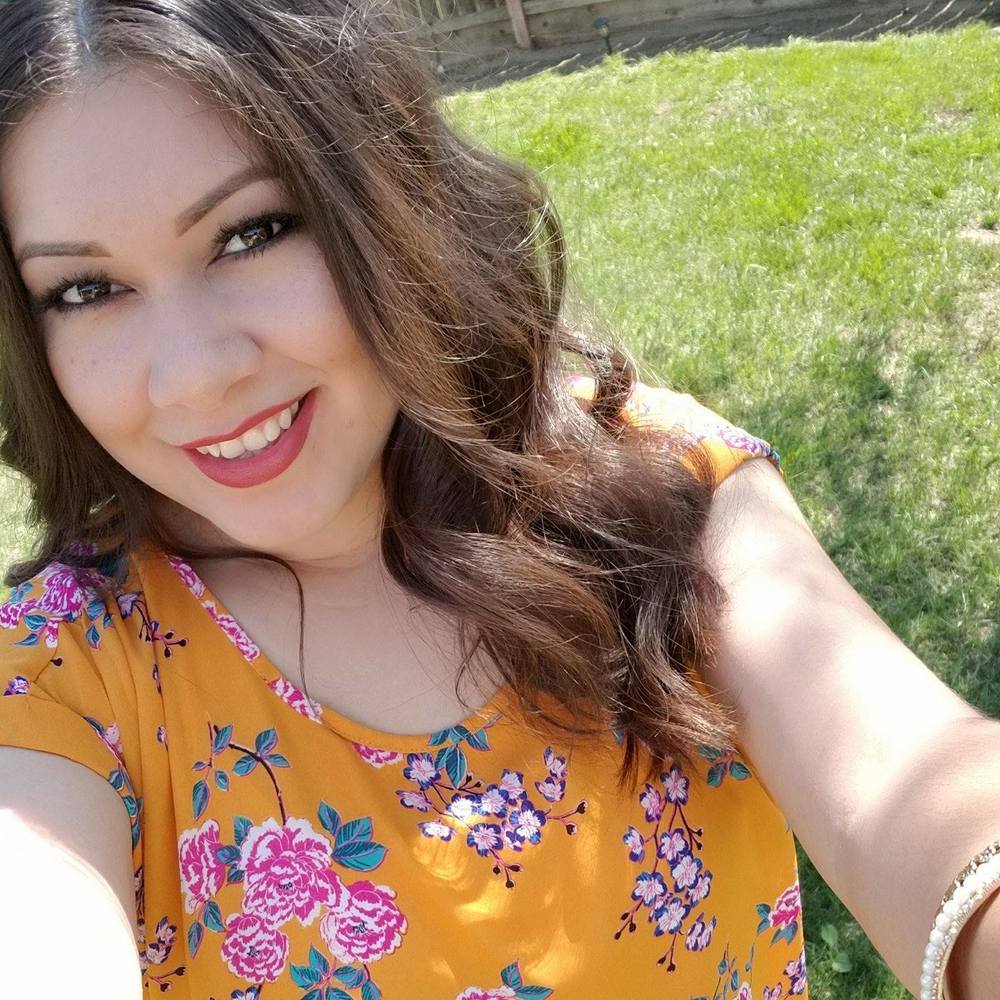 Meet your Posher, Esmeralda